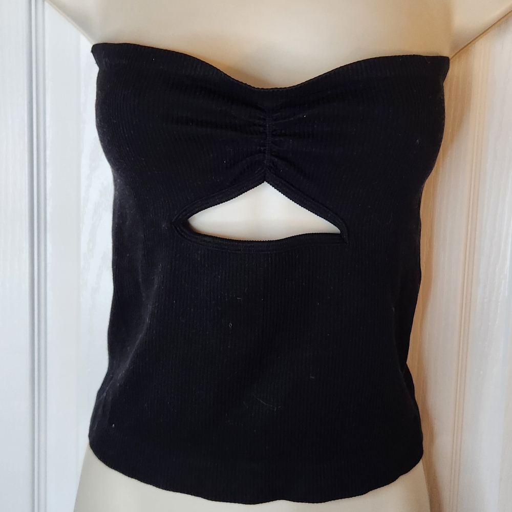 Urban Outfitters Medium Black Crop Top with Cherry Rhinestone Design - Picture 4 of 5